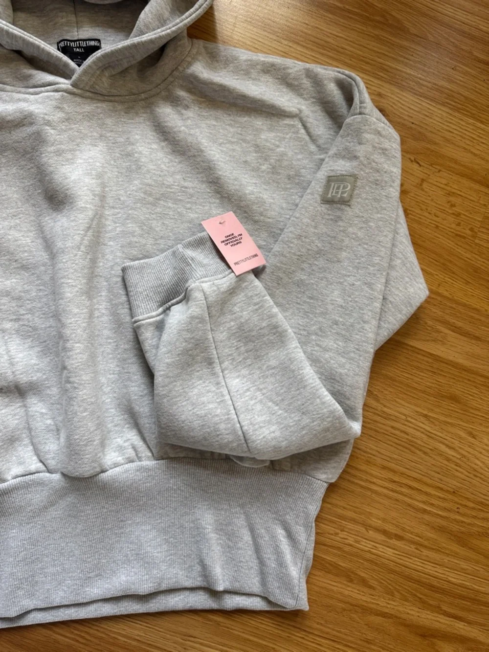 Light Gray Hoodie from Pretty Little Things ✨ size L Tall - Picture 4 of 11